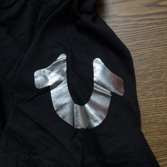 True Religion Men's Size Large Premium 100% Cotton V-Neck Logo T-Shirt Black New - Picture 5 of 5